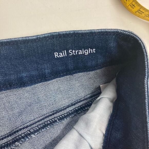 Blue - Picture 6 of 11